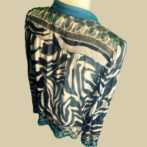 Alberto Makali 100% Silk Zebra & Blue Paisley Print Lace-Up Top Size Medium - Picture 14 of 15